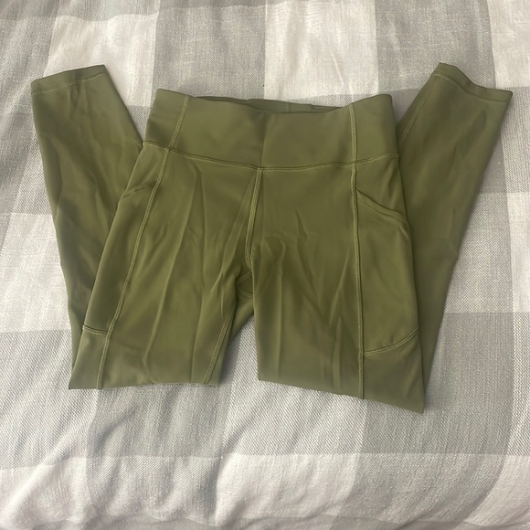 NWOT Lululemon Leggings - Picture 1 of 8